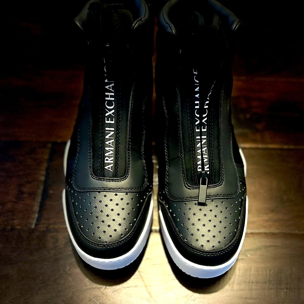 ARMANI EXCHANGE Men’s US SZ 10 LEATHER Sneakers. RARE Style! NEW NEVER WORN!